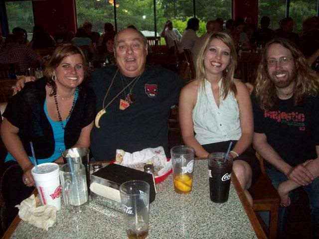 [Linked Image from i184.photobucket.com]
