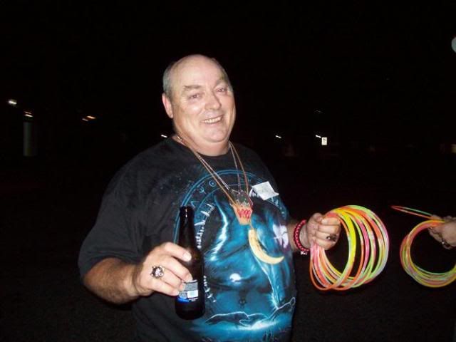 [Linked Image from i184.photobucket.com]