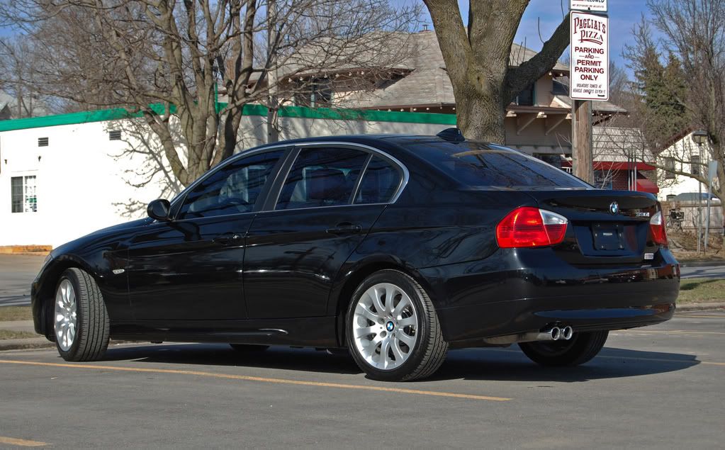 2006BlackBMW3304.jpg