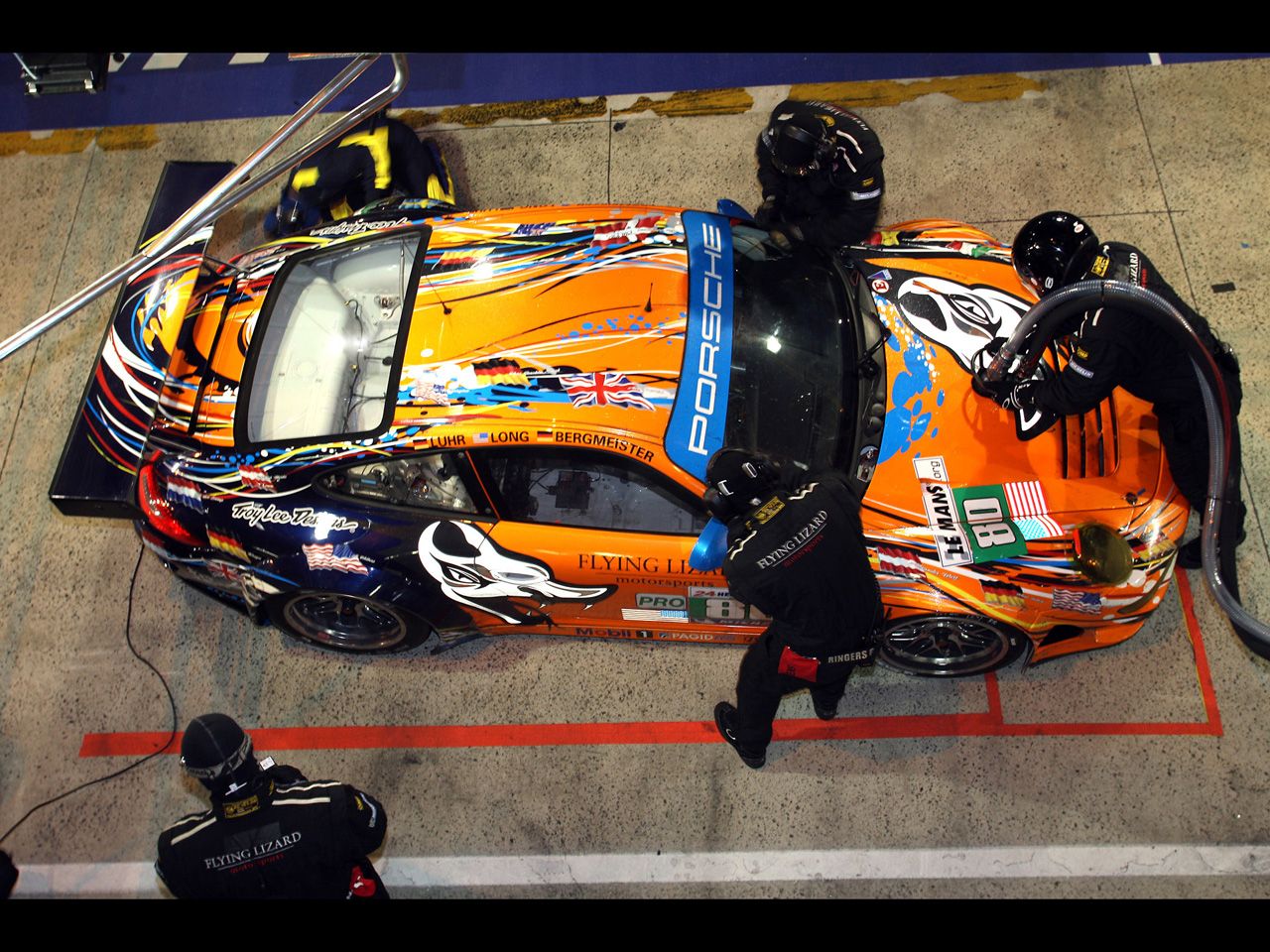 photo 2011-Porsche-911-GT3-RSR-at-Le-Mans-Flying-Lizard-Motorsports-1280x960.jpg