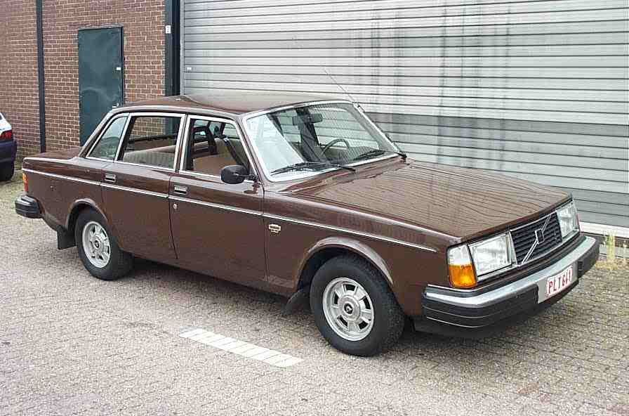 VOLVO244.jpg