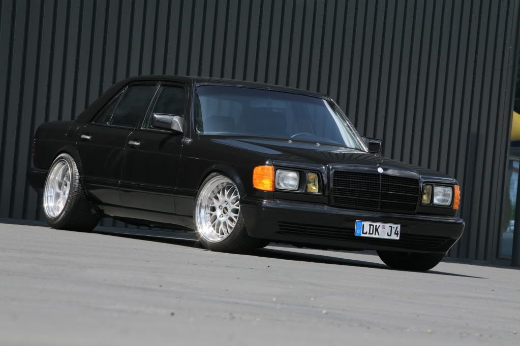 Mercedes-W126-4.jpg