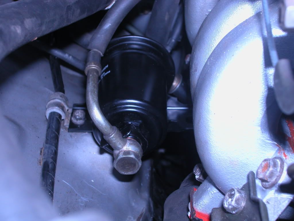 toyota 22re fuel filter location #2