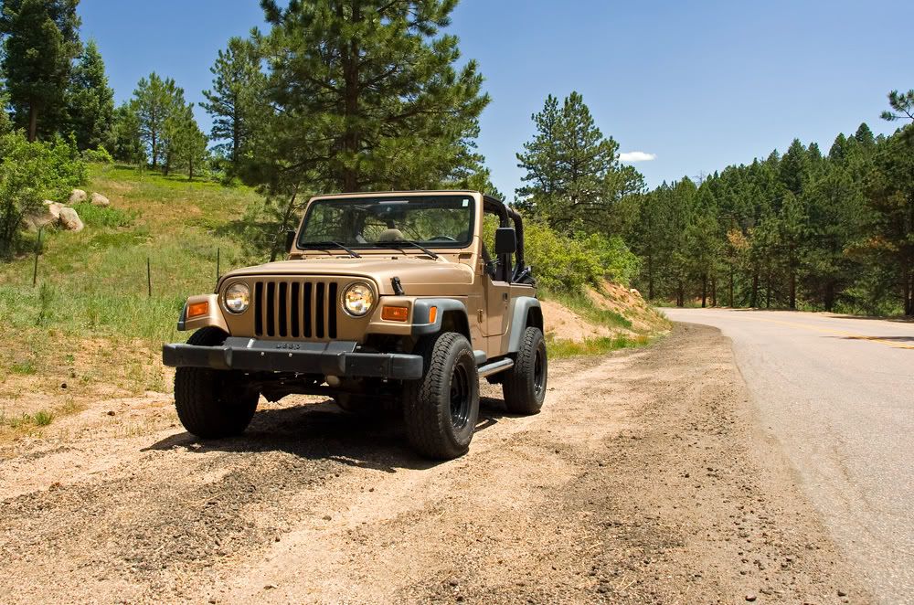 IMAGE: http://i184.photobucket.com/albums/x287/lee123321/Photography/Rescue%20Mission/Jeep.jpg