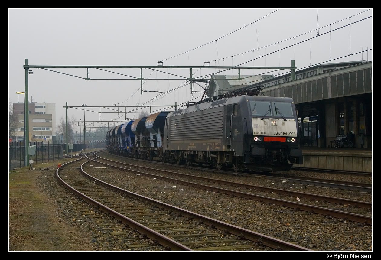 ACTS189096-trein58402-Ndb.jpg