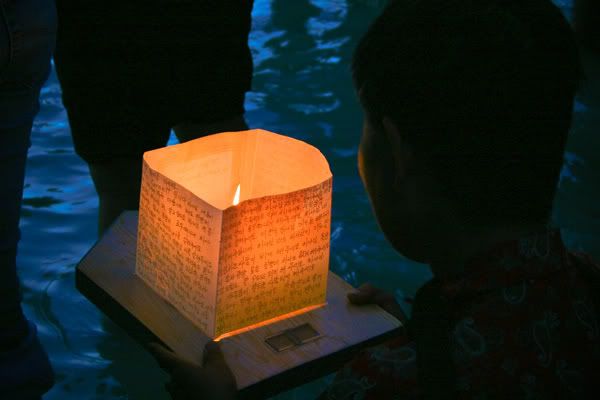 IMAGE: http://i184.photobucket.com/albums/x53/senoni/IMG_0506-2web.jpg