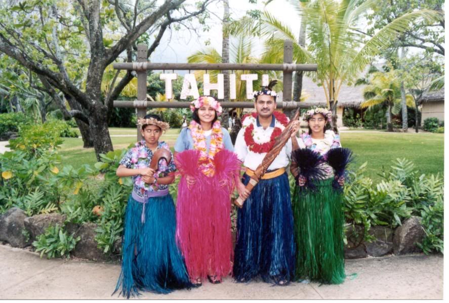 130f.jpg hawaiian costumes image by meerabat