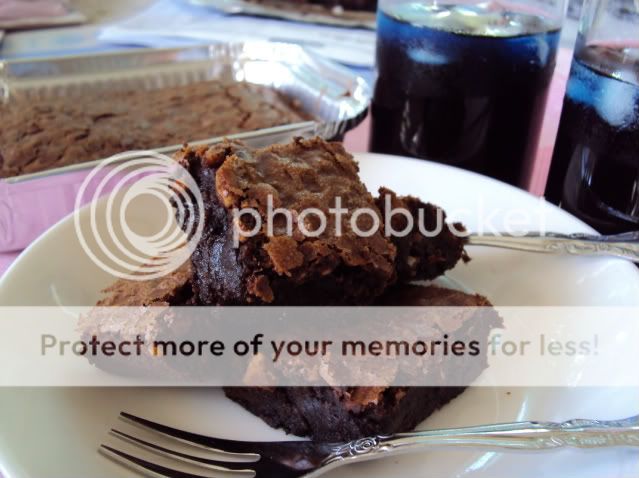 Almond Fudge Brownies served with Ice Butterfly Pea Juice